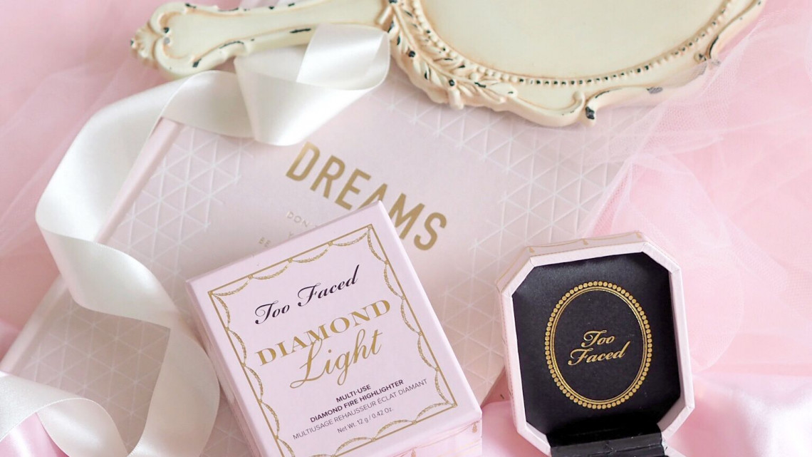 Too Faced Diamond Light Highlighter