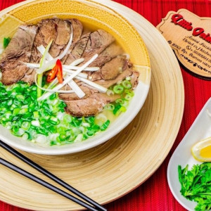 Pho leves választható hússal, elvitelre vagy helyben fogyasztásra a Little Geisha Can Cook-tól