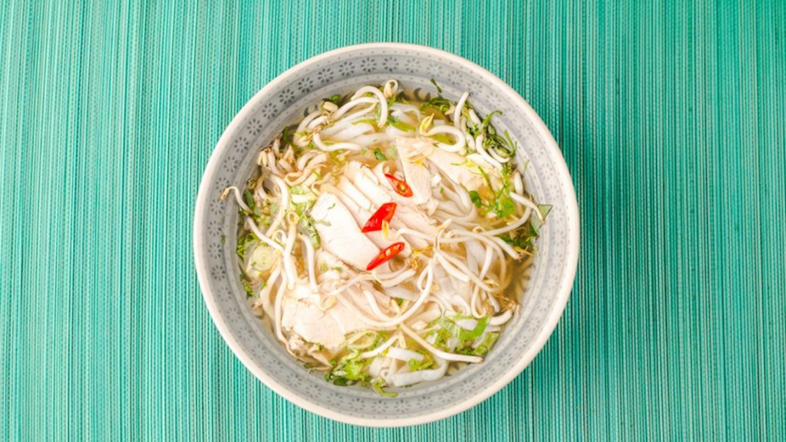 Pho leves választható hússal, elvitelre vagy helyben fogyasztásra a Little Geisha Can Cook-tól