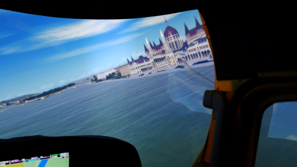 Kipróbálnád milyen egy gépet irányítani? Most megteheted!