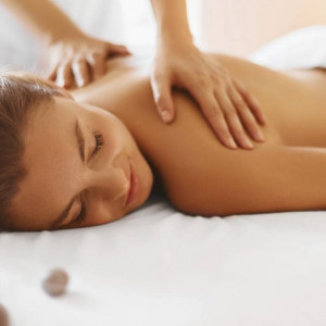 Hidratáló Kleopátra masszázs arcmasszázzsal!