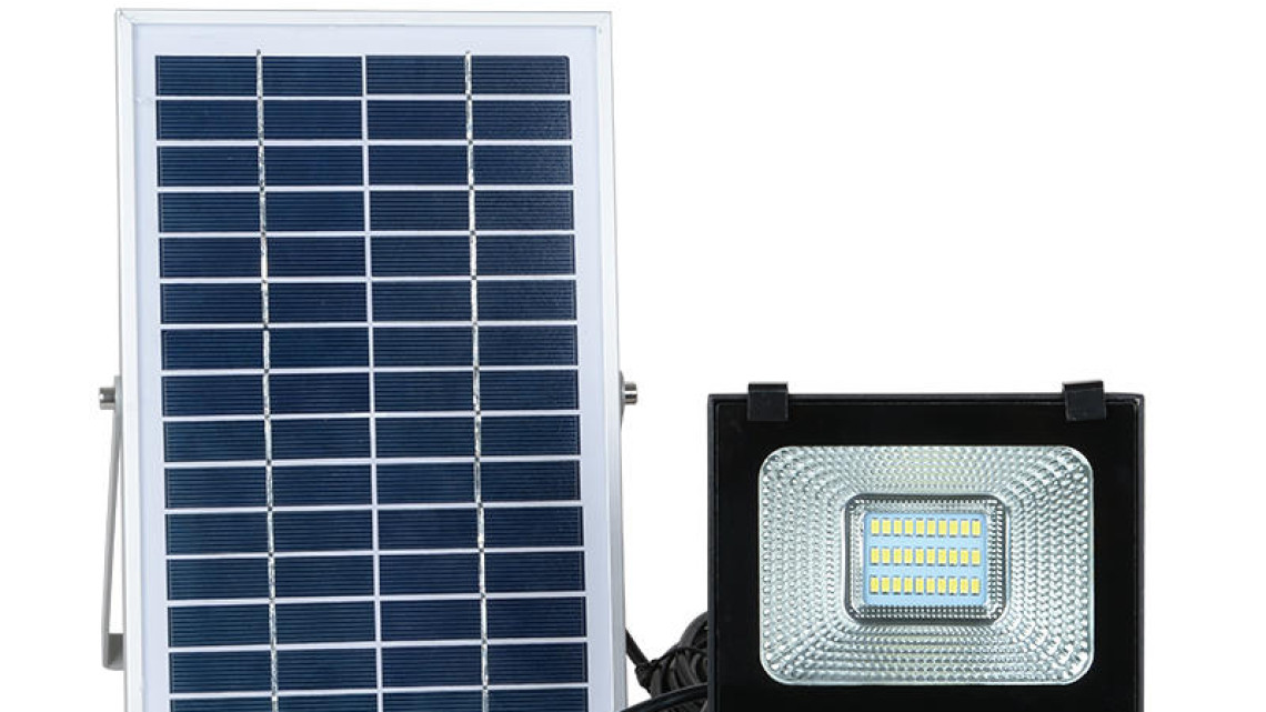 Timeless Tools Napelem paneles  LED reflektor, 4 típusban-20 W