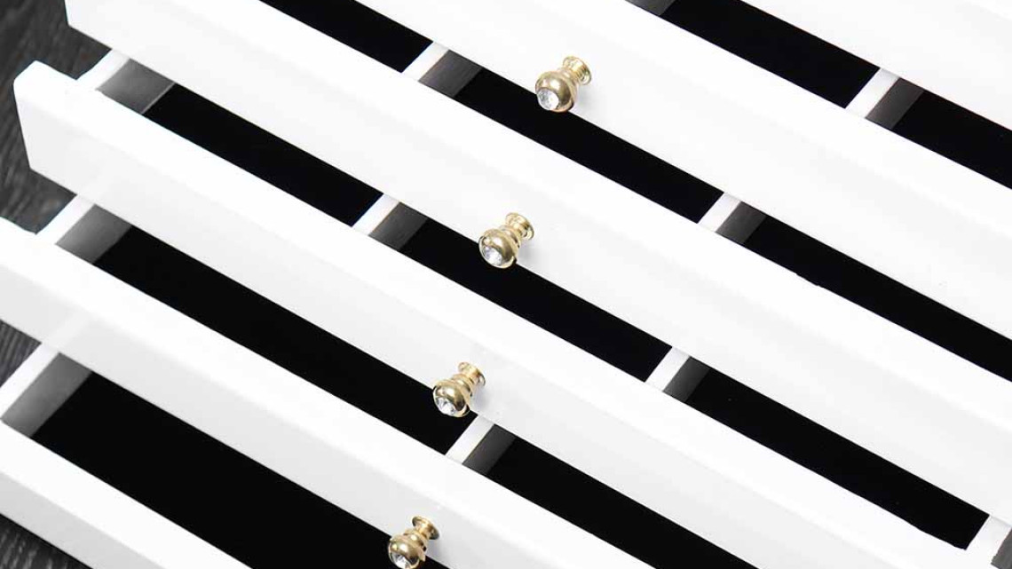 Timeless Tools 6 rekeszes ékszertartó, fehér