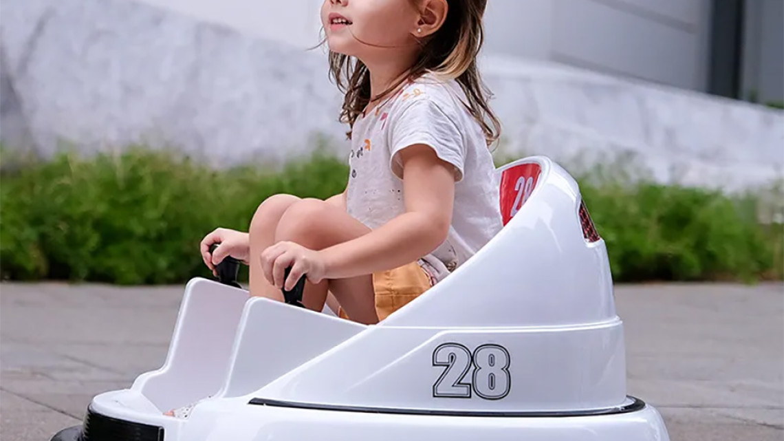 Timeless Tools Elektromos gyermek dodzsem 6V, akku+távirányító, fehér