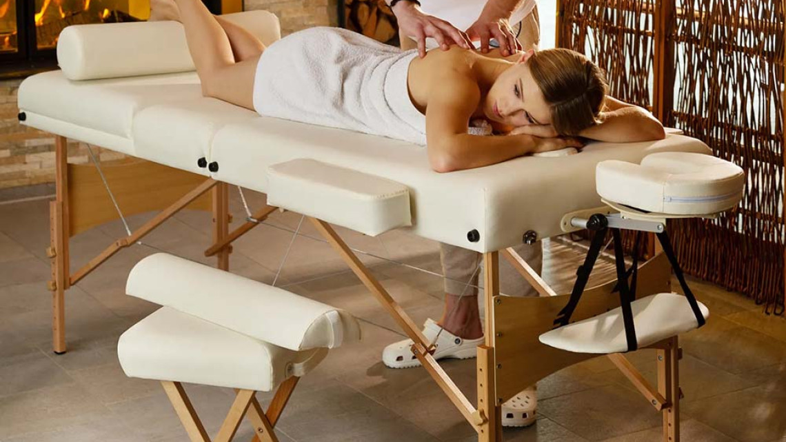 Timeless Tools Összecsukható szék masszázságyhoz 2 masszázshengerrel