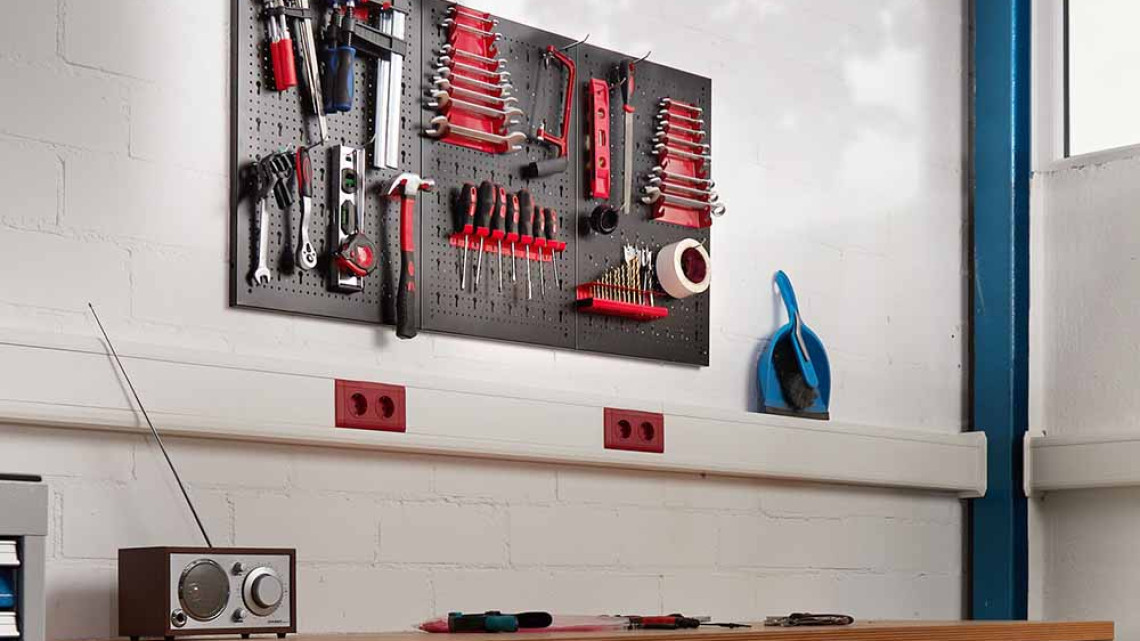 Timeless Tools Fém, fali szerszámtartó panel kampókkal és tárolókkal