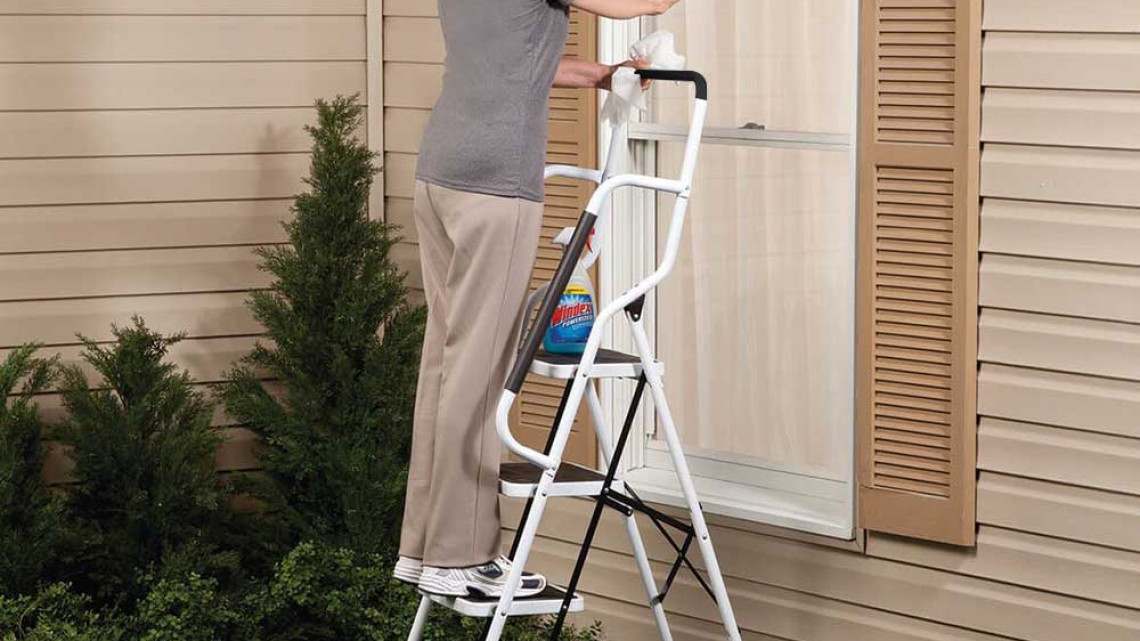 Timeless Tools 4 fokos fém létra levehető kapaszkodóval