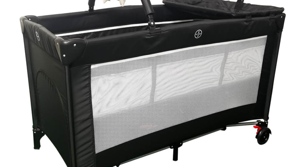 Timeless Tools Utazóágy pelenkázó lappal és játékhíddal