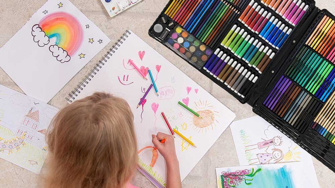 Timeless Tools 258 db-os rajz- és festőkészlet gyerekeknek