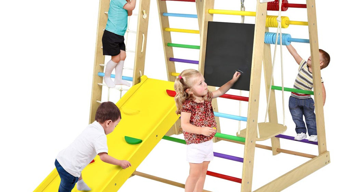 Timeless Tools Fa mászóka csúszdával, krétatáblával