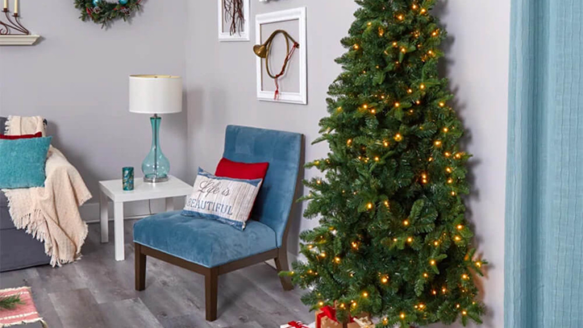 Timeless Tools Fél műfenyő 160LED 180cm, 340ág