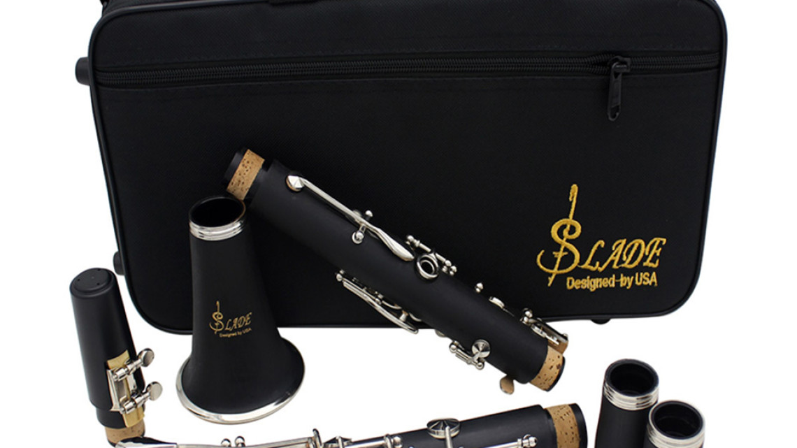 Timeless Tools B klarinét kiegészítőkkel válltáskában