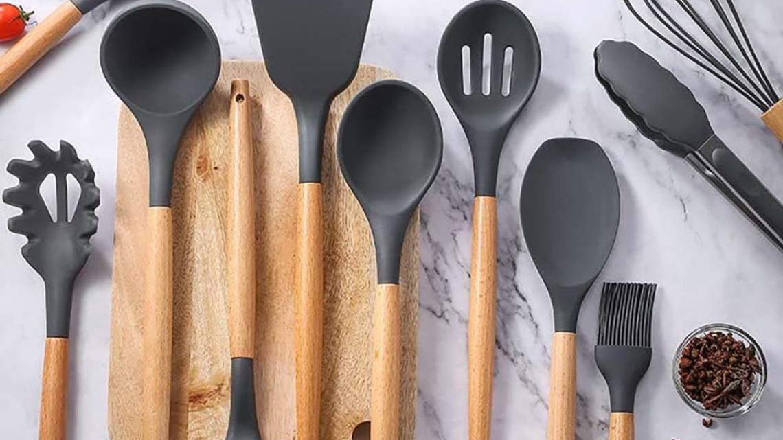 Timeless Tools 14 darabos konyhai eszközkészlet, hőálló szilikon fejjel, tartóval, sötétszürke