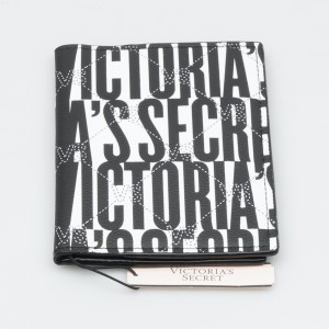 Victoria's Secret útlevéltartó