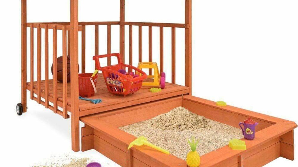 Timeless Tools Fa játszóház homokozóval és árnyékoló tetővel