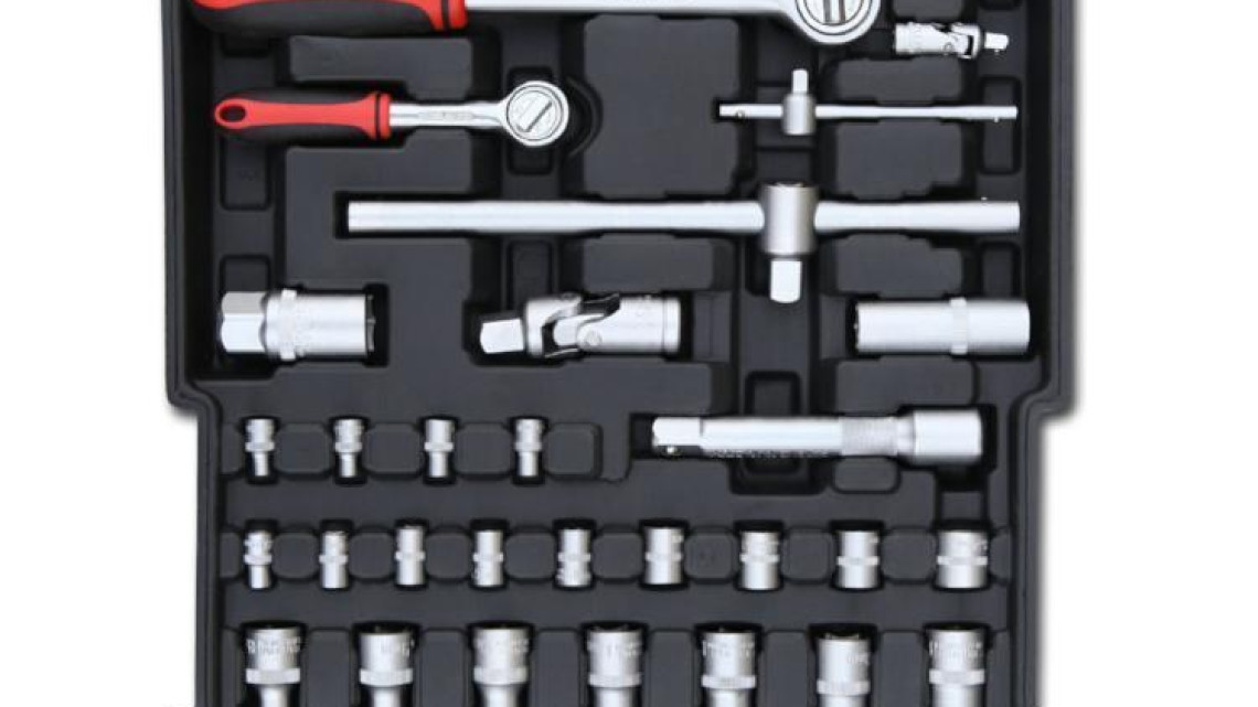 Timeless Tools 187 részes barkácskészlet gurulós bőröndben