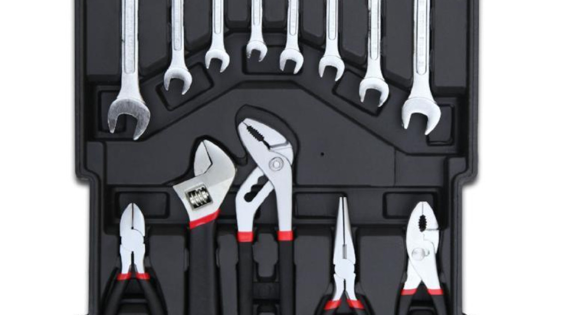 Timeless Tools 187 részes barkácskészlet gurulós bőröndben