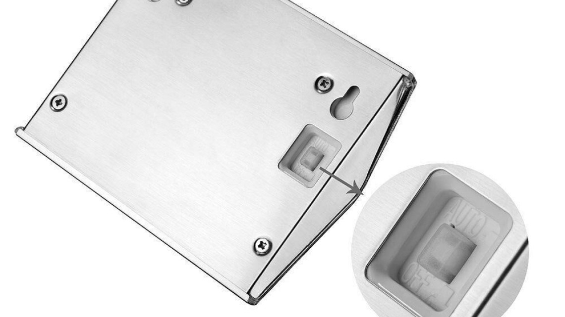 Timeless Tools 4 db falra szerelhető kültéri napelemes lámpa