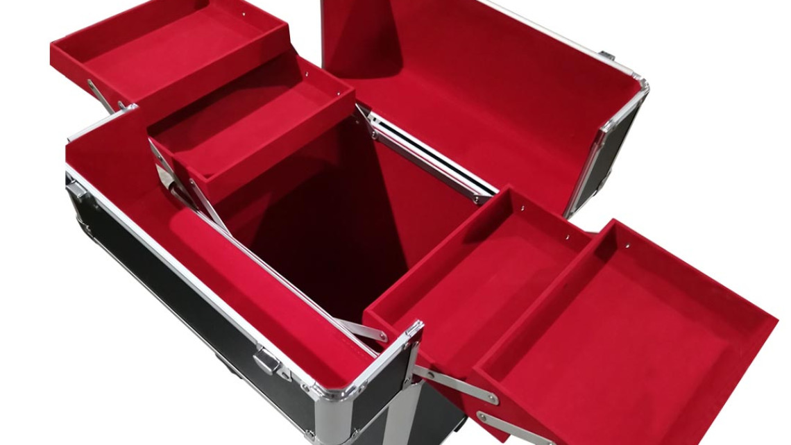 Timeless Tools Gurulós smink bőrönd