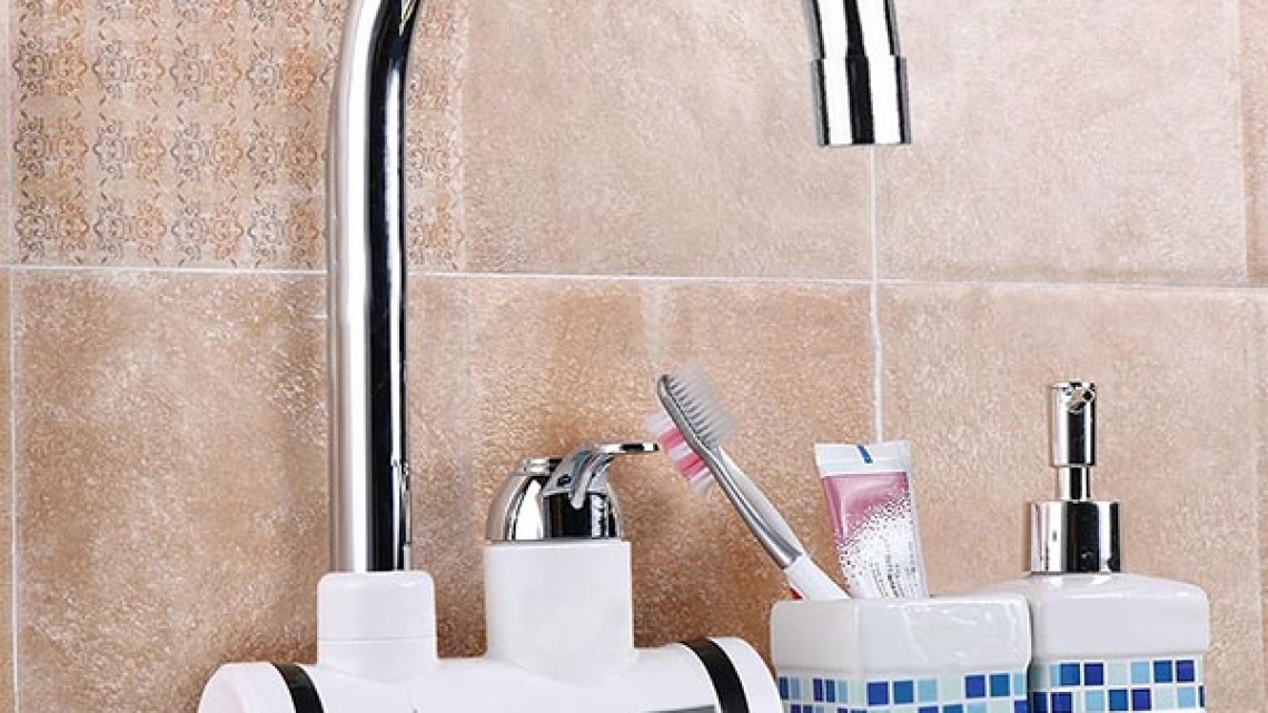 Timeless Tools LED kijelzős vízmelegítő csaptelep -fali, vízszintes csatlakozás