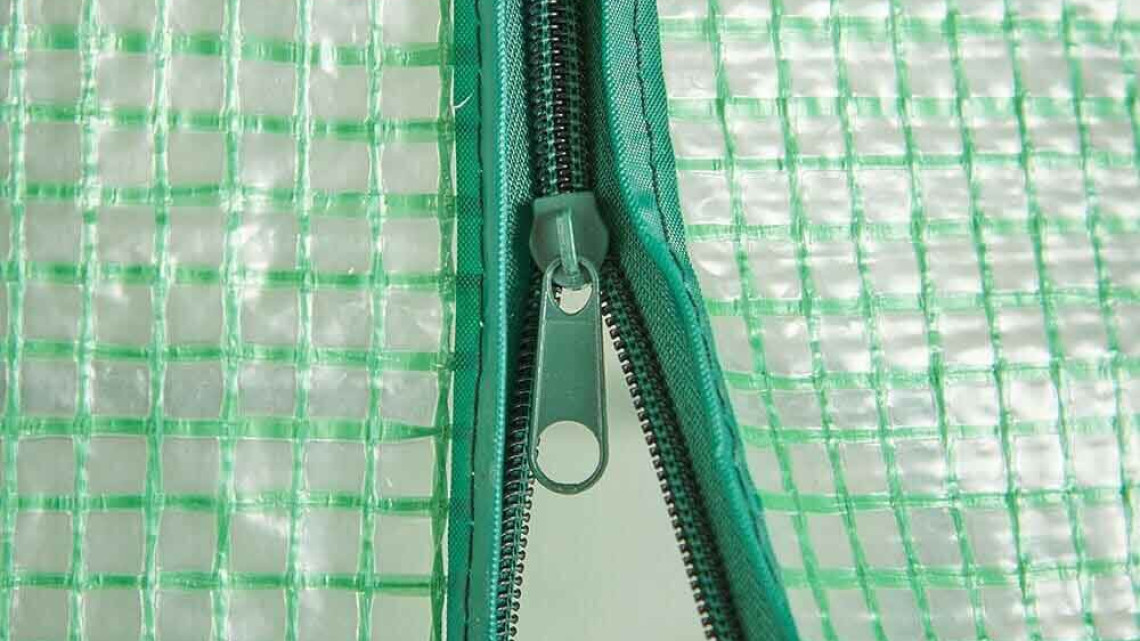 Timeless Tools Mobil melegház polcokkal