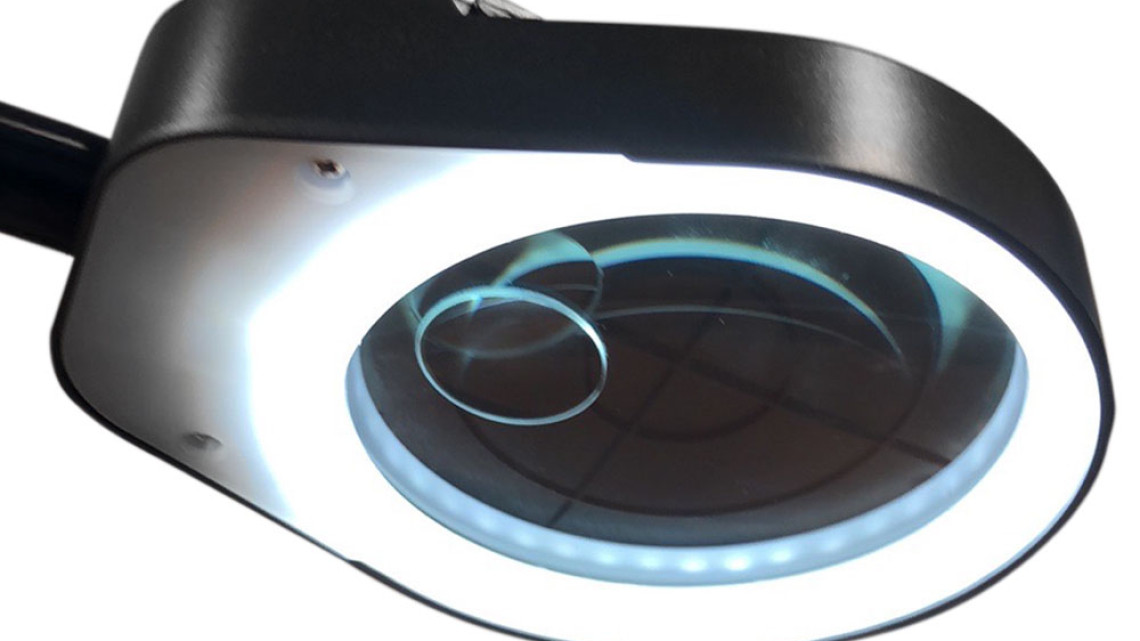 Timeless Tools Asztalra szerelhető, 2 lencsés, LED-es nagyító