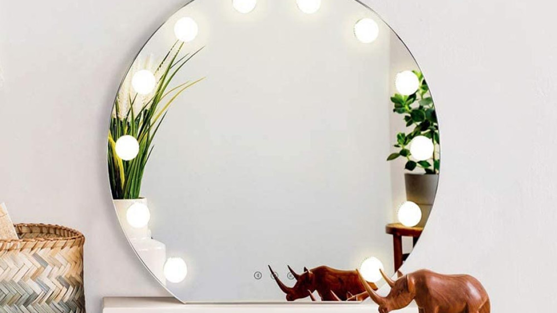 Timeless Tools Sminktükör LED világítással